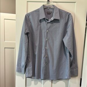 Geoffrey Beene Blue Casual Button Down Shirt with Subtle Check Pattern